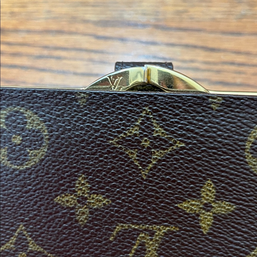 Louis Vuitton Monogram Portefeuille Viennois - Picture 4 of 12